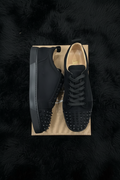 (Cl) black spiked